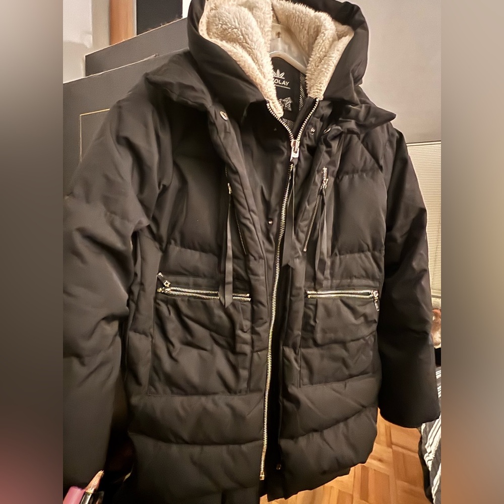 Women's Black Puffer Jacket